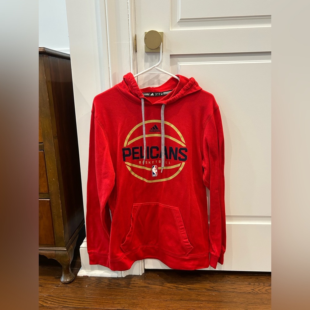 Pelicans sweatshirt